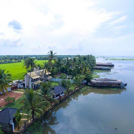Backwater Brook Kumarakom Exteriör bild