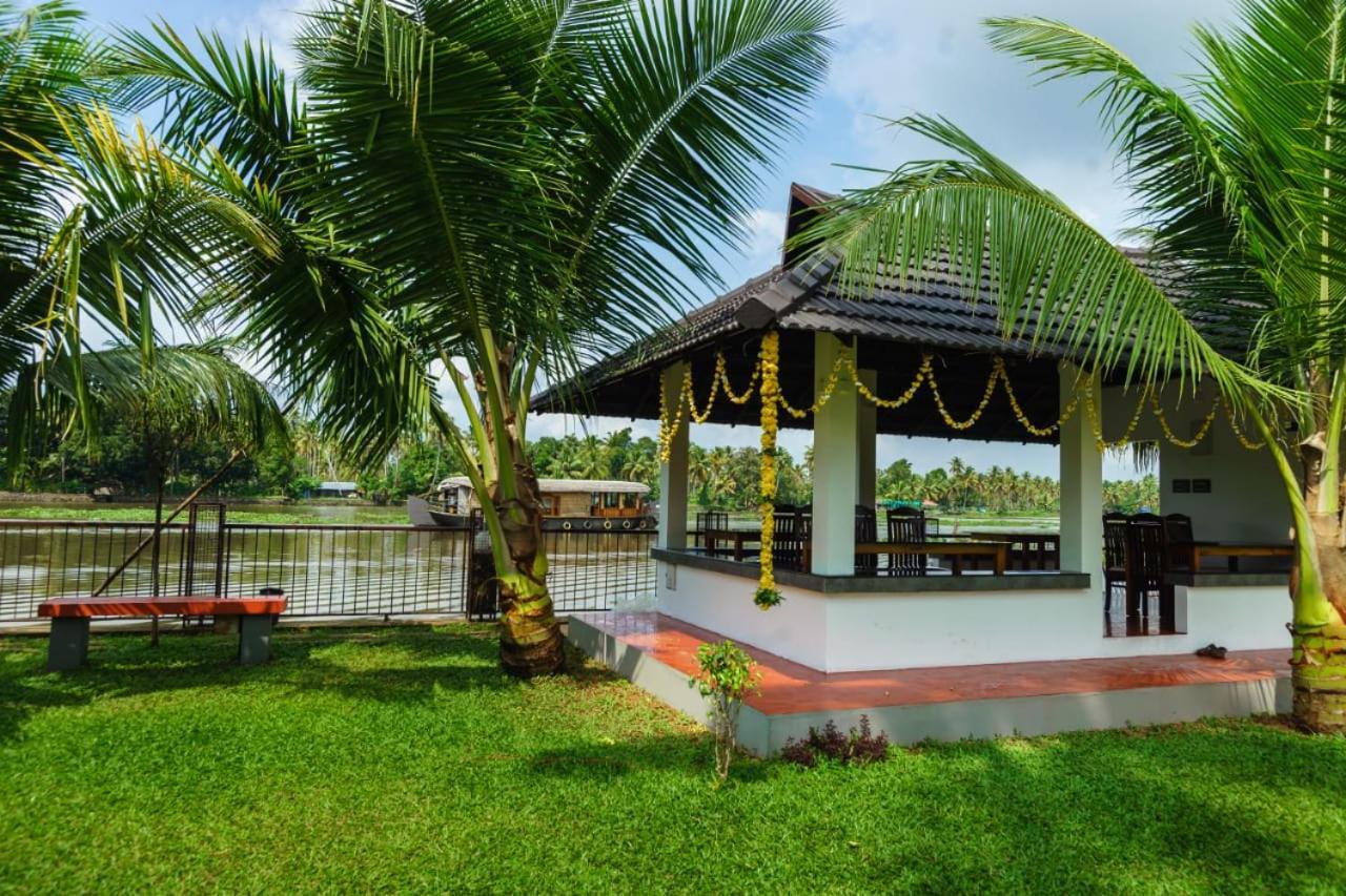 Backwater Brook Kumarakom Exteriör bild